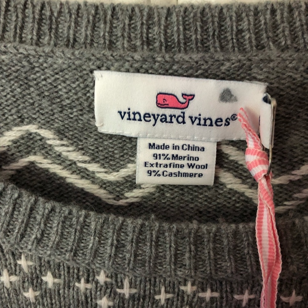 Vineyard Vines Sweater - Picture 3 of 4